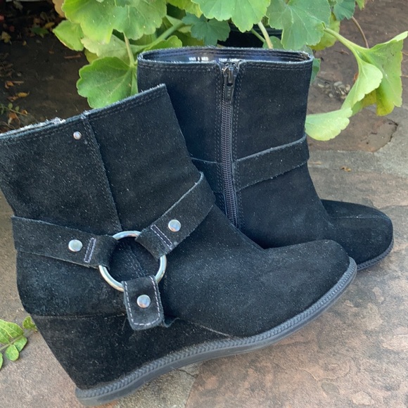 Women’s platform leather upper  (suede)  boots - Picture 2 of 5